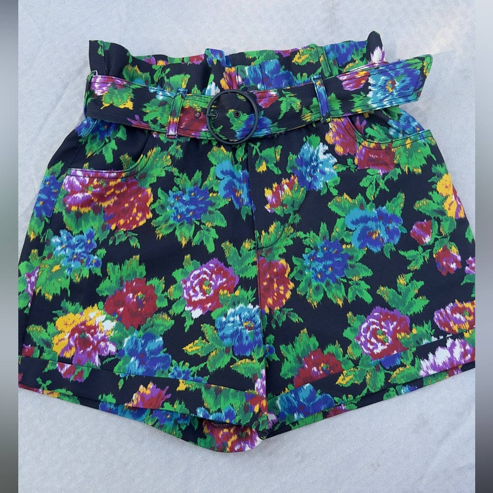 Zara Black Floral Print High Waist Shorts - Picture 3 of 9